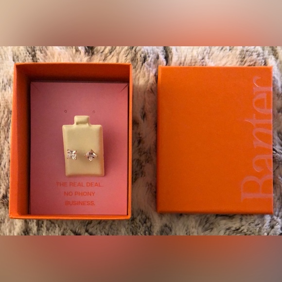 NWT Banter square stud earrings - Picture 3 of 3